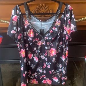 Floral cold shoulder top